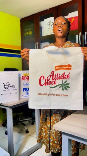 ✅Ton client t’oublie parce qu’il n’ a pas ton visuel sous ses yeux 🥲🤌🏾. ✅Pour vos emballages personnalisés , Contactez-nous au 0501570795/0720102588📞. ———————————————————- 3 mois de folie actuellement à winner design 😱🎊🍾🤩: ✅à partir de 50 sacs cabas achetés, vous avez droit à 5 sacs cabas offert en plus 🙏😎🎊. ✅à partir de 100 sacs cabas achetés , 10 sacs offert en bonus 🙏😎🎊. ✅50 housses achetés , 5 housses offertes🎊🤩, 100 housses achetés , 10 housses offertes🎊❤️. ✅Pour une comman