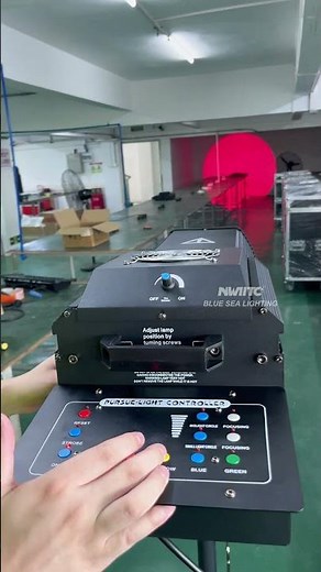 Super Bright 400W Follow Spot Light for Stage Performances!