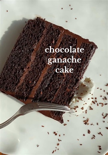 Delicious Chocolate Ganache Layer Cake Recipe