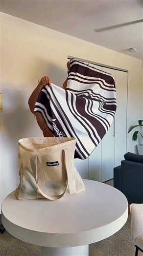 Beach Day Essentials You’ll Actually Use ☀️ | What to Bring to the Beach