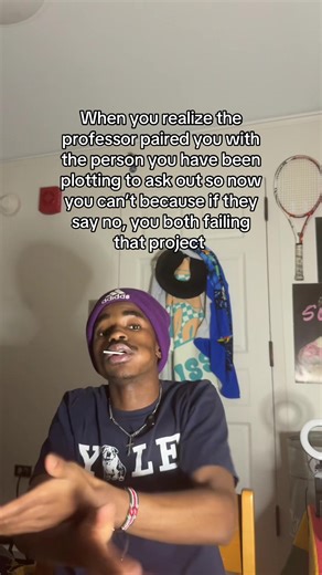 HOODIE🤺 (@that_uniguy)’s video of professor