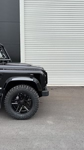 Throw back to this 90 that we upgraded for @agri.giveaways featuring LUCARI XTR2 alloys and #LUCARI interior #landroverlife #onelifeliveit #defender | Lucari Solutions