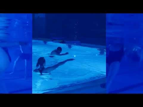 Nyum l concert pour oreilles mouillées.