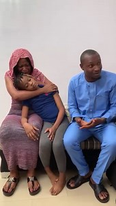 2.5M views · 26K reactions | this little girl use to turn to sinake every night to go to meeting, see how she was caught | Ogastreet | Facebook