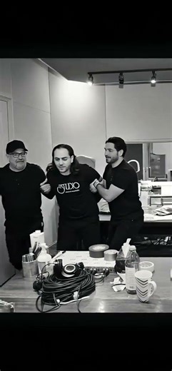 Download 2112 Geddy Lee 2026 Le Studio Morin-Heights shirt Finding my Way