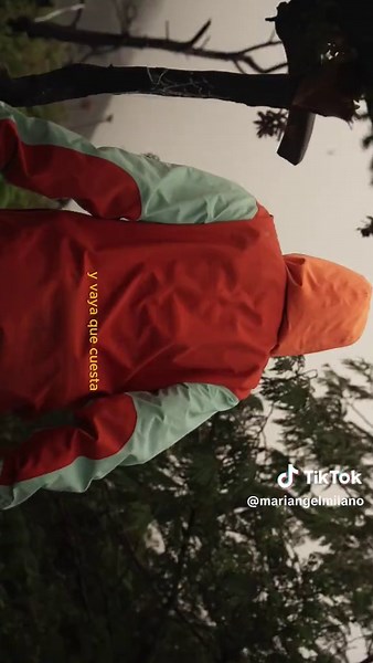 Explora el fenómeno del Blue Fire en el volcán Ijen