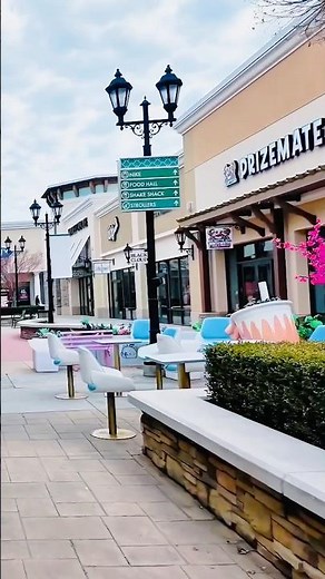 Charlotte Premium Outlets | Shooping Outlets #charlottenc #northcarolina #shopping