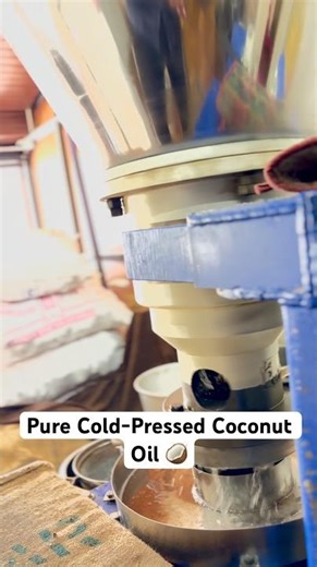 തേങ്ങ → എണ്ണ | satisfying video 🤍 #shorts #coconut #trending #healthylifestyle