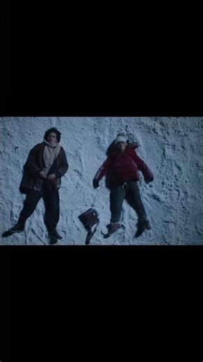 Five Feet Apart(2019)directed by Justin Baldoni, inspired by Claire Wineland,who had cystic fibrosis