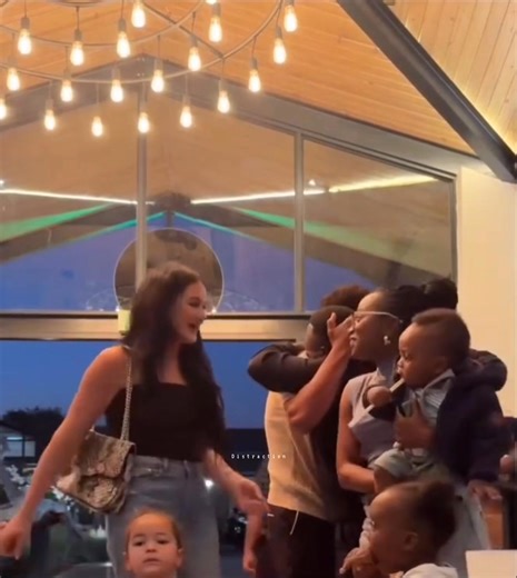 Best friends reunited after 10 years.🥺❤️‍🩹 | Ｄｉｓｔｒａｃｔｉｏｎ