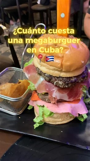 San Rafael 1051 on Instagram: "Hoy es nuestra gran apertura y andamos buscando a todos los #burguerlovers de la ciudad para complacerlos, a partir de las 12:00pm estaremos disponibles para ustedes y manténganse pendientes que próximamente les traemos un SORTEO especial para que disfruten de nuestra comida y servicios totalmente GRATIS 🤩🍔🔥 ¿Cuánto crees que cuesta la Mega Burguer?"