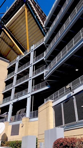 #HereWeGo @steelers Forged in Pittsburgh Origin Game tonight @acrisurestadium 🏈🤘 | Bret Michaels