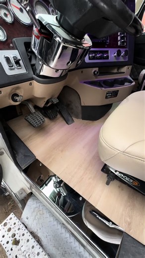 Classic Kenworth Trucks in Houston Showcase