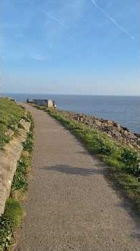 Barry Island Beach 🌊🏖️ | UK Travel Vlog | Sun, Sea & Sand Adventure 💙