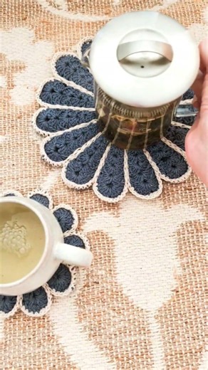 Crochet Flower Potholder 🌸 + Matching Coaster (FREE Pattern + Tutorial!) #crochetflowers