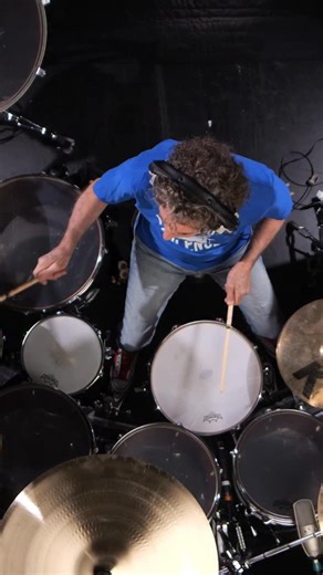 6.8K views · 1.8K reactions | @greghoweguitar lays down an incredible solo on “Rising Distortion.” Check it out! From our new album “Distorted Mirror,” available everywhere now and links are in our Bio. Looking forward to getting everyone’s feedback on the album. Thank you for your support! #greghowe #progrock #simonphillips #mohinidey #rockmusic #darwin #kieselguitars #vegatrem #guitarsolo #guitar #guitarsolos #ギター #guitarra | DarWin Music | Facebook