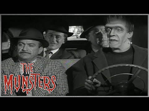 Herman And The Bank Robbers | The Munsters