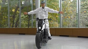 Honda invented a motorbike that never falls over. | Insider Tech Presents