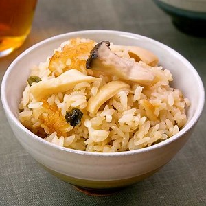 エリンギの食感がポイント♪ 松茸のお吸い物炊き込みご飯のレシピ動画・作り方 | デリッシュキッチン