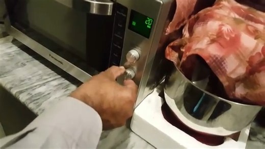 #SolarTips #SolarPower #SolarInverters Local Desi Solar Inverter complete review and load test. In this video, we dive deep into the pros and cons of local solar inverters compared to branded ones. Whether you're planning to set up a new solar system or upgrade your existing one, understanding the key differences in performance, reliability, cost, warranty, and after-sales support is crucial. 🔍 What you'll learn: Price comparison: Local vs Branded Quality and performance differences Warranty an