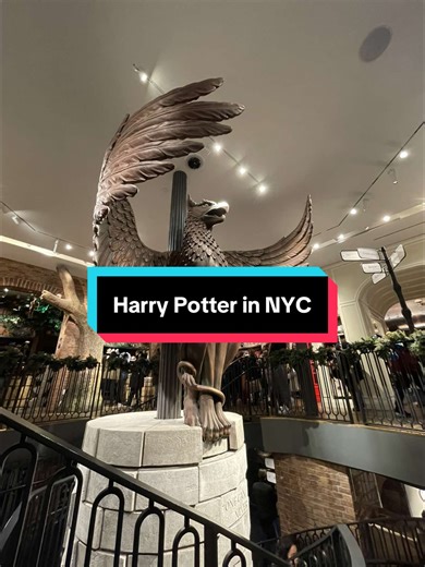 Apparently there’s a Harry Potter shop in New York that even has authentic props, like the Horcrux locket and Bellatrix Lestrange’s dagger. The shop is brilliant!! highly recommended! #hp #potterheads #nyc #harrypotter