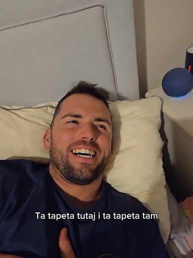 Jak powiedzieć 'tapeta' po polsku?