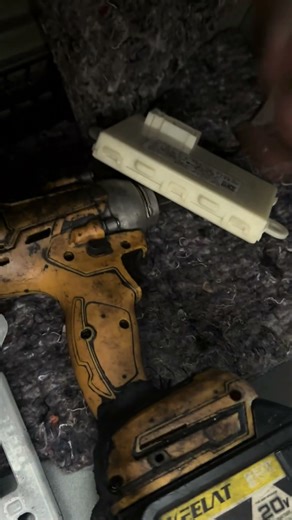 W205 C200 2.0 Go keyless Module location