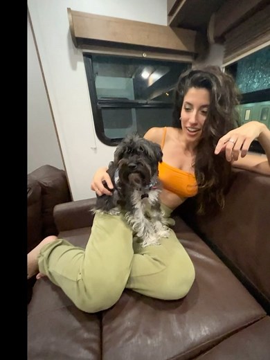 Tania Raymonde on Instagram: "trailer living w/ @elod.y & @shannsmak ⚡️"