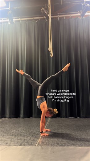 Hand balancers, I need specifics. When you’re holding a handstand longer… what muscles are you actually engaging?? Because “just squeeze everything” is not helpful and I would like to stop flopping over. Drop your best cues below — abs? glutes? shoulders? all of the above? #handstandpractice #handbalancing #calisthenics #bodyweighttraining #gymtok
