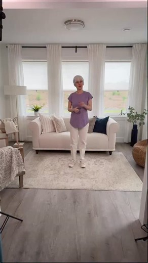 5.6K views · 1.1K reactions | Here is an interesting dance move. I’ve been doing these for years. I learned it in my jazz classes back in the 70s. Now I’m seeing it show up in all kinds of different dances and videos. It’s just 123 but it is tricky. I hope you give it a try. #mobility #movement #fitnessover50 #beginnerworkout #fitnesstips #dancers | Karen Brown | Facebook