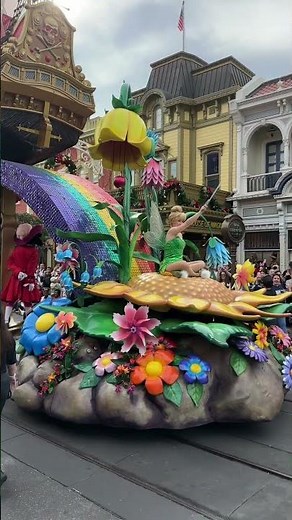 It’s Tinker Bell with her wings and waving her wand.#shorts#disney#tinkerbell#magickingdom