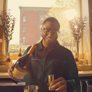 2M views · 619 reactions | Enjoy this fresh, crisp, and perfectly balanced cocktail throughout the fall season. | Esquire | Facebook