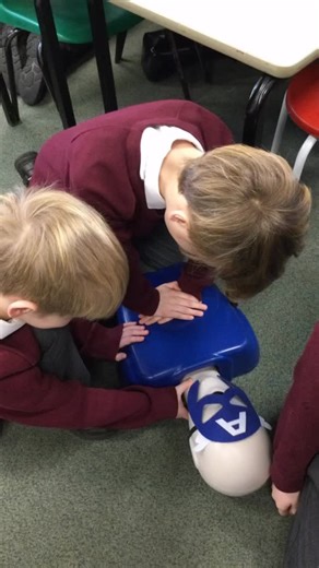 ✨ Thank you to the amazing Fay Daisy First Aid Leeds, Harrogate & Ripon for coming into school and teaching our KS2 students first aid ✨ ✨ The children thoroughly enjoyed participating in some first aid scenarios and learnt some valuable information and techniques ✨ | St Oswald's C of E Primary School, Guiseley