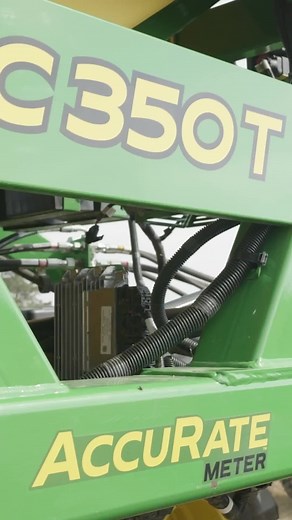 The AccuRate meters on the new John Deere C-Series Air Carts include features such as individual meter segments which are electrically driven. Hayden Fox walks you through a demonstration from this year's High Plains Ag Expo. #21stCenturyEquipment #AirCart #JohnDeere #AccuRate