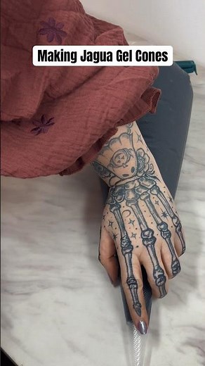 How to fill and seal Jagua gel cones! 🖤 #henna #jagua #tattoo