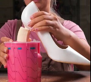 305K views · 812 reactions | Fancy high heel shoes she created with real banana! | 5-Minute Crafts | Facebook