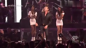Blurred Lines (iHeartradio) 现场版