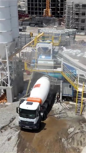 Promax Concrete Plants: your trusted partner in the construction industry, delivering innovative technology and superior engineering solutions. Our durable and efficient concrete plants enhance your projects with high performance and low operating costs. Discover Promax and experience quality and reliability. Anytime, anywhere... Promax builds the structures of tomorrow. #ConcreteInnovation #ConstructionTech #EfficientBuilding #SustainableConstruction #ReliableInfrastructure #FutureOfConstructio