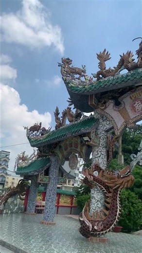 Phu Chau Temple, the temple in the middle of the river #shorts