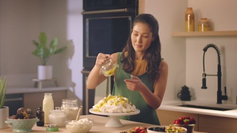 KitchenAid KSM150PSTG Artisan Series 5-Qt. Stand Mixer with Pouring Shield - Tangerine