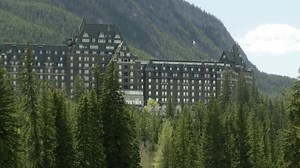 The Fairmont Banff Springs Golf Course is almost open! We can’t wait to see you soon for a spectacular season of mountain golf. #banffsprings #golfinbanff⛳️ Tunnel Mountain 9 – Opening May 7, 2021 Stanley Thompson 18 – Opening May 14, 2021 https://bit.ly/3eo2LZu | Fairmont Banff Springs