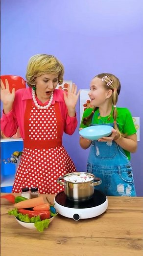 📦DIY Cardboard Kitchen For Pretend Cooking Fun 🍳 #shorts #kids