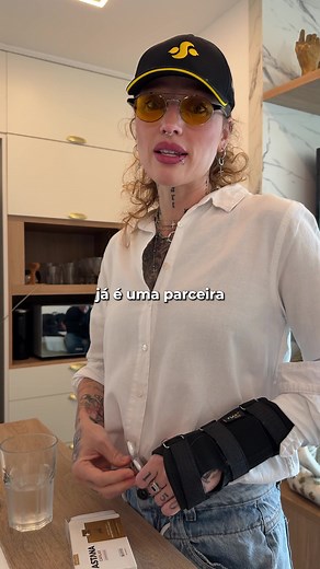 Agora suas dúvidas acabaram, eu tomo Astana Capilar mesmo, todo dia! 💁‍♀️ Vocês estão me vendo há algum tempo em vários vídeos de Astana Capilar, perguntando se sou eu mesmo, e se de fato eu faço uso, e sim... eu faço! 😍 As minhas clientes todas estão usando e amando os resultados, por que Astana Capilar tem Silício orgânico e Cisteína na formulação. Ativos poderosos no combate a queda capilar e que ajudam os fios a ficarem volumosos e saudáveis! 💆‍♀️ Com o Desafio 90 dias de Astana Capilar, 