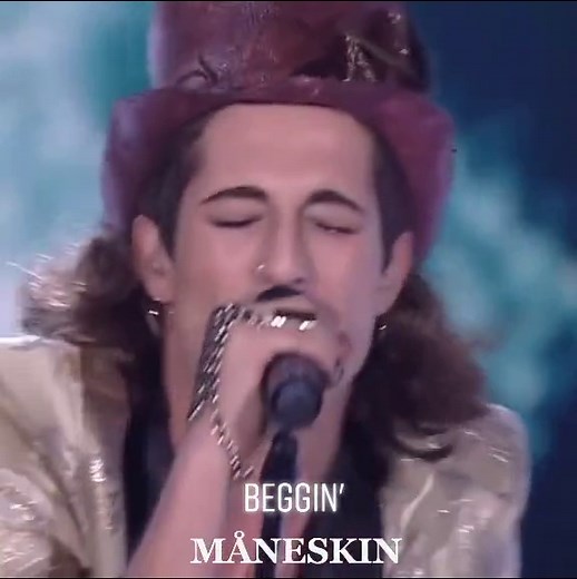 Måneskin - Beggin' Official Music Video