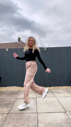 Shuffle Dance Combo by Fitfight and Isi