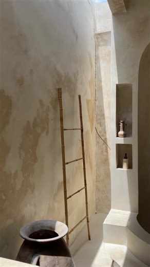 Mindset & Health | Woman Empowerment | Success on Instagram: "Read this: Every struggle has a pattern. The things you thought would break you actually shaped your mental health into something stronger. You don’t just survive — you transform. Have you noticed patterns like this in your own life? ✨ Comment ' mental health ' and I’ll send you something that helps you see the bigger picture when you’re stuck."