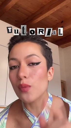 Tutorial de delineado 🌝 #maquillaje #wingeyeliner #ojoencapotado