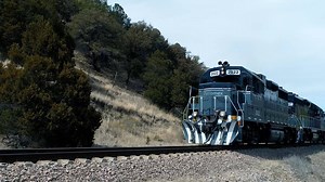 El Chepe Express es el nuevo tren de pasajeros de México, a bordo del cual podrás vivir una experiencia única. ¡Aventúrate por la Sierra Tarahumara! Reserva tu viaje: chepe@ferromex.mx https://chepe.mx | Chepe Express
