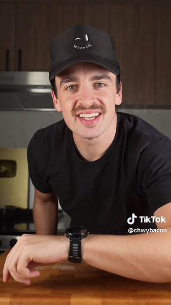 This @Daiya Foods cheese melts like dairy, giving this lasagna soup the creamiest texture! Shop Daiya cheese in the U.S. at Walmart, Kroger, Whole Foods and many more 🇺🇸 #ad #daiya #daiyafoods