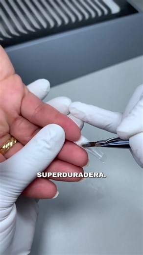 Por esta razón tus uñas se quiebran al aplicar la técnica de Dual System 💅🏻